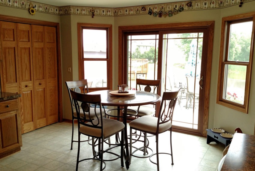 10230 Hampton Ct - dinette2 mls