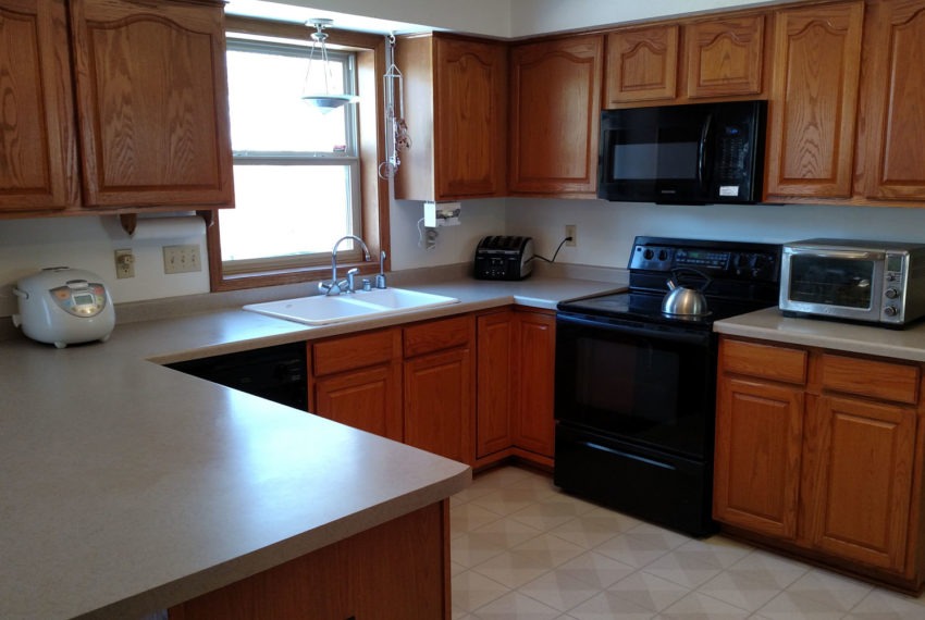 6810 Dory - kitchen2 mls