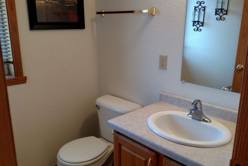 8872 River Ct - half bath2m