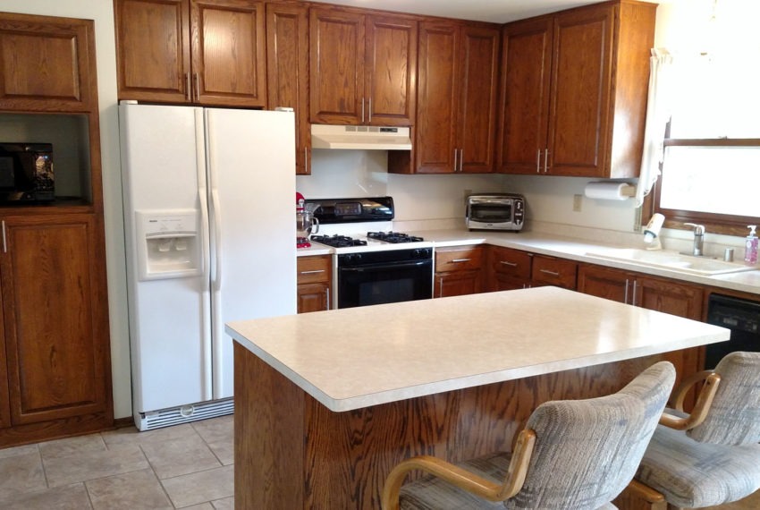 9148 S 28th - kitchen1 mls