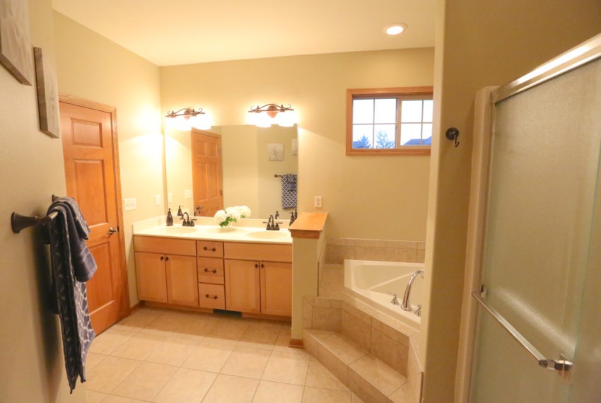 S35th - Master Bath - mls