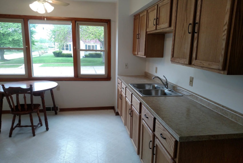 1434 Marian - kitchen2 w