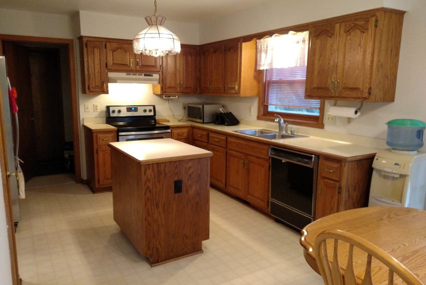 4126 Thorncrest - Kitchen1w