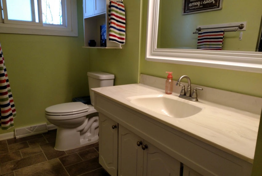 3918 W Acre - bath w