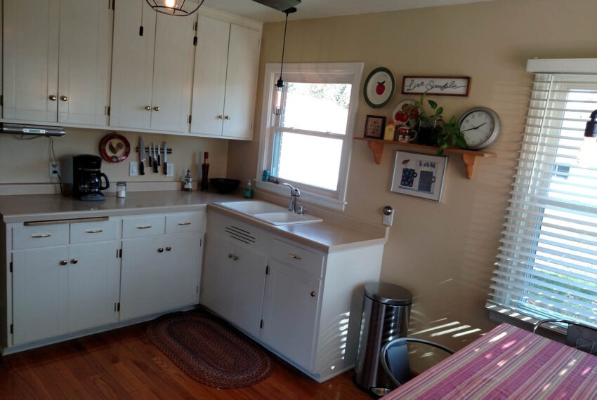 52nd - kitchen1 w