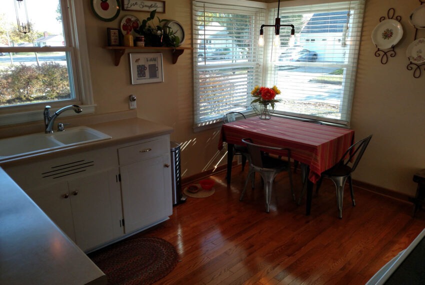 52nd - kitchen2 w