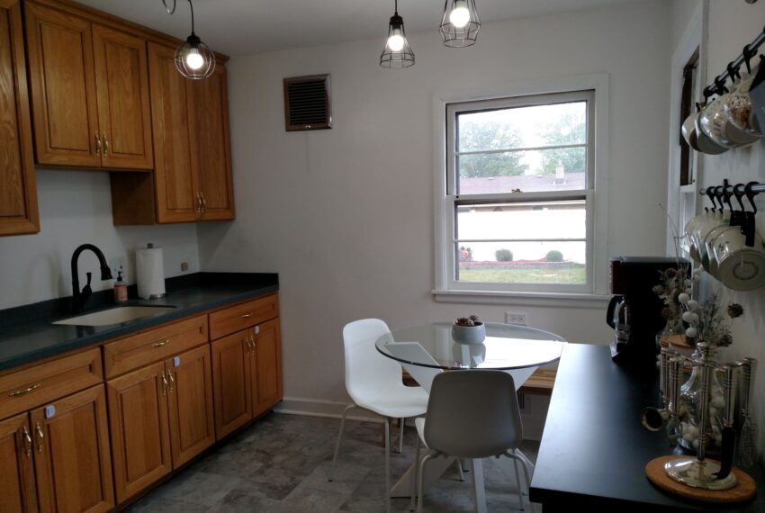 3250 S 50th - kitchen