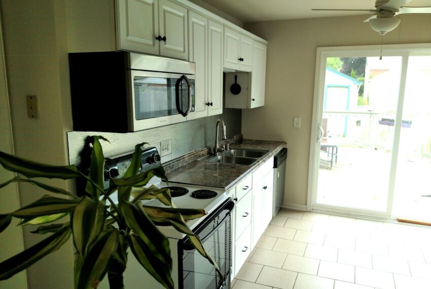 3434 S 1st - kitchen1