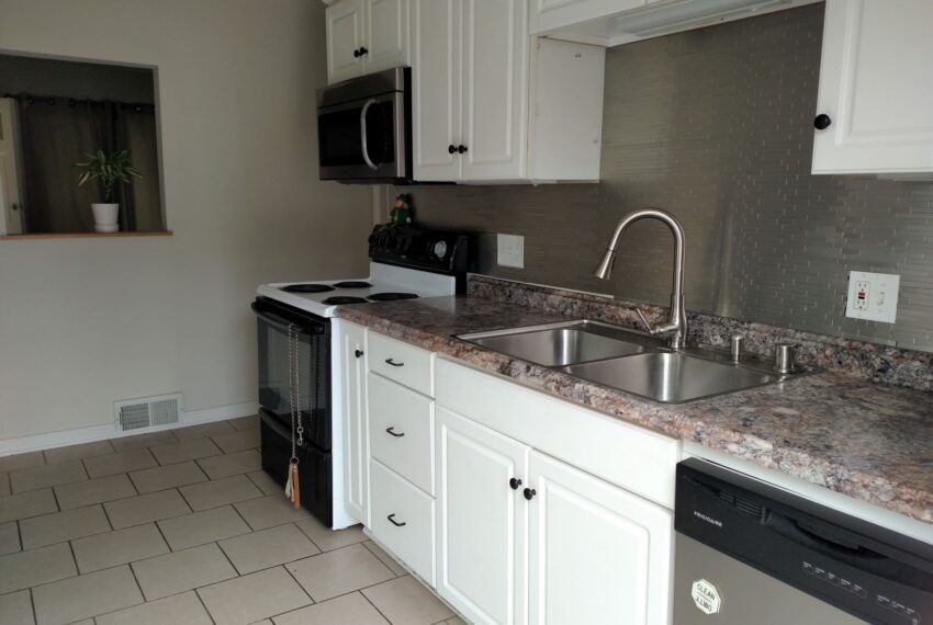 3434 S 1st - kitchen3