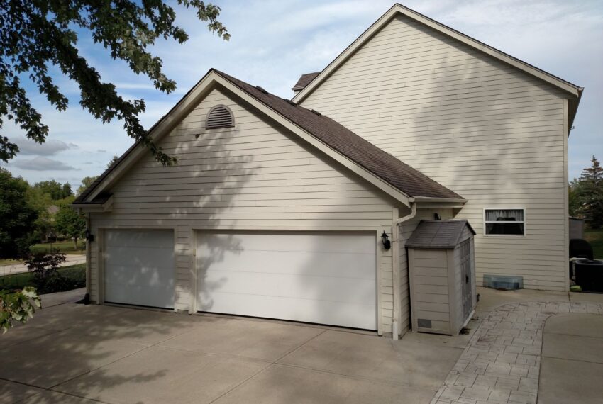 6749 W River Ter - garage view