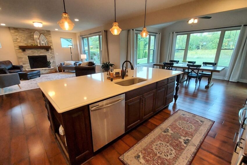 46th - Huge Kitchen Island