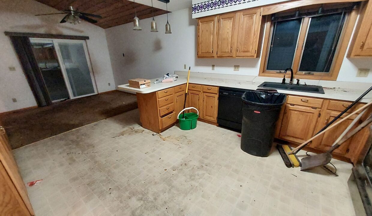 1000 S 86th - Kitchen-Dinette2