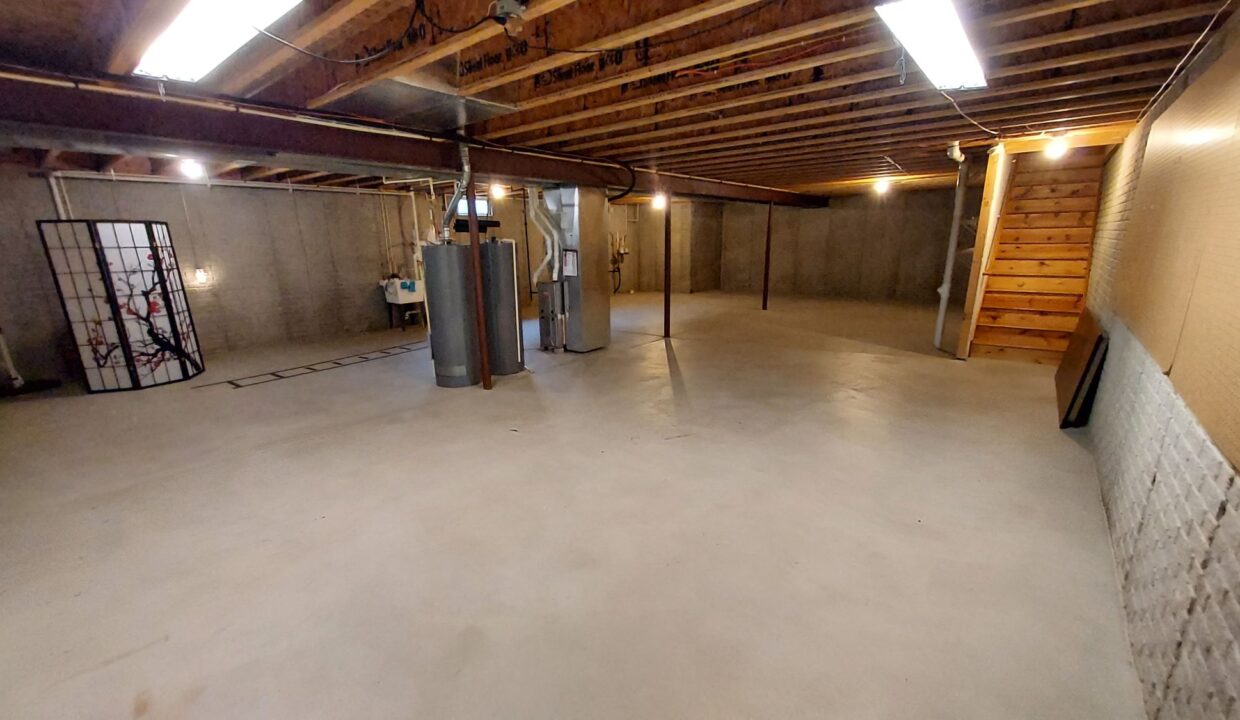 535A Fairview - Basement3