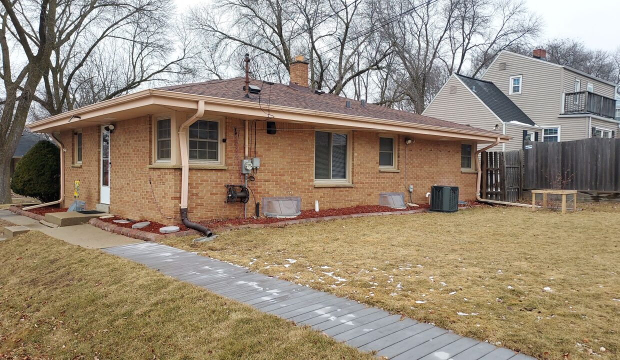 3972 S 58th - backview1