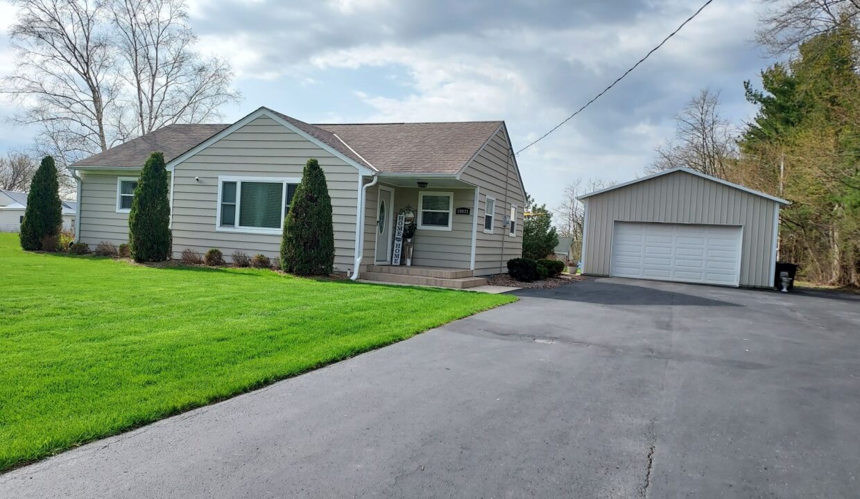 10931 W Ryan Rd - Front View Main