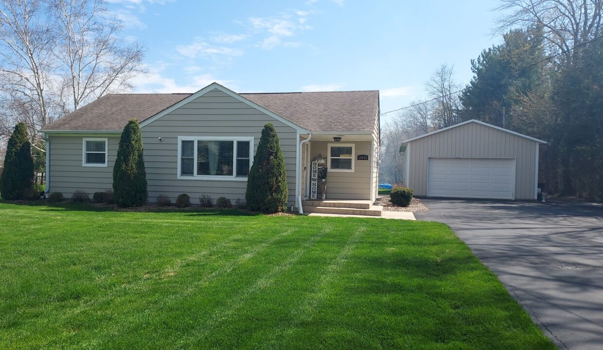 10931 W Ryan Rd - Front View2