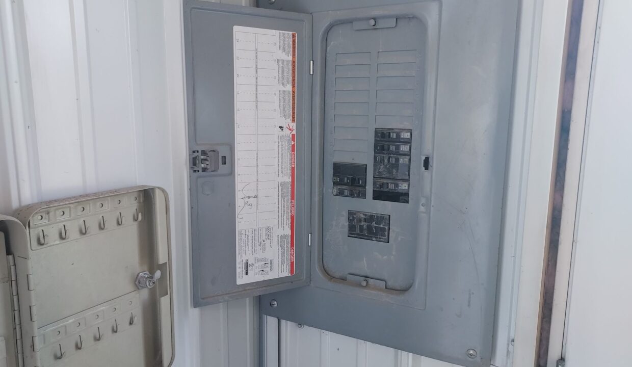 10931 W Ryan Rd - Garage Electirc Panel