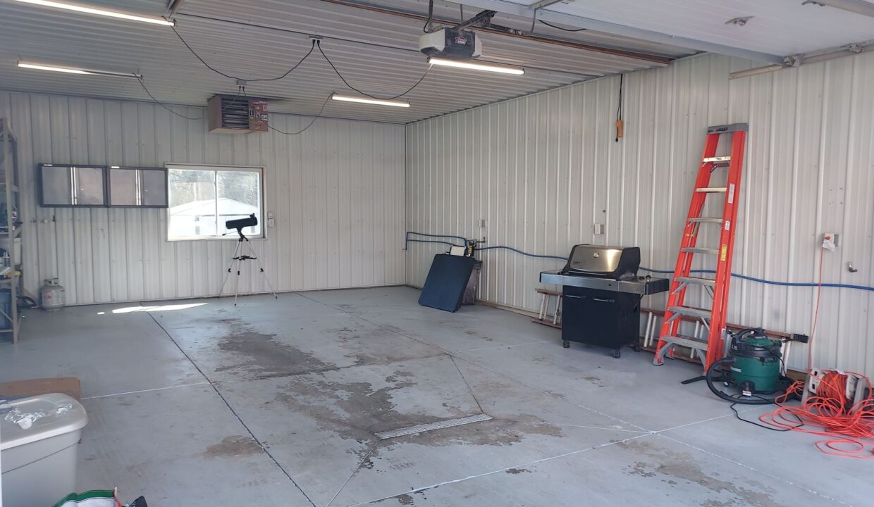 10931 W Ryan Rd - Garage3