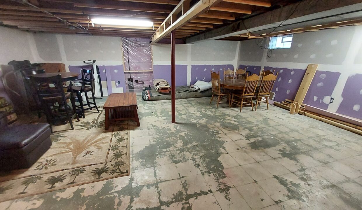 1636 Mackinac - Rec Rm Beginnings