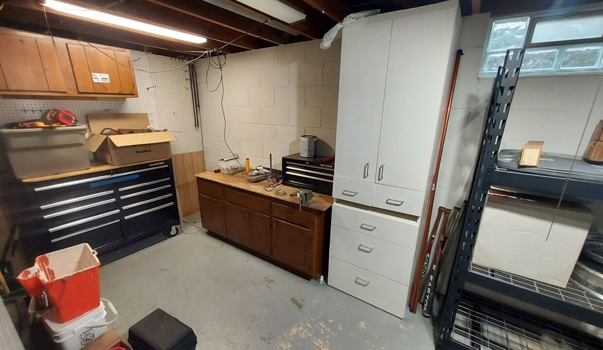 1636 Mackinac - Workshop area