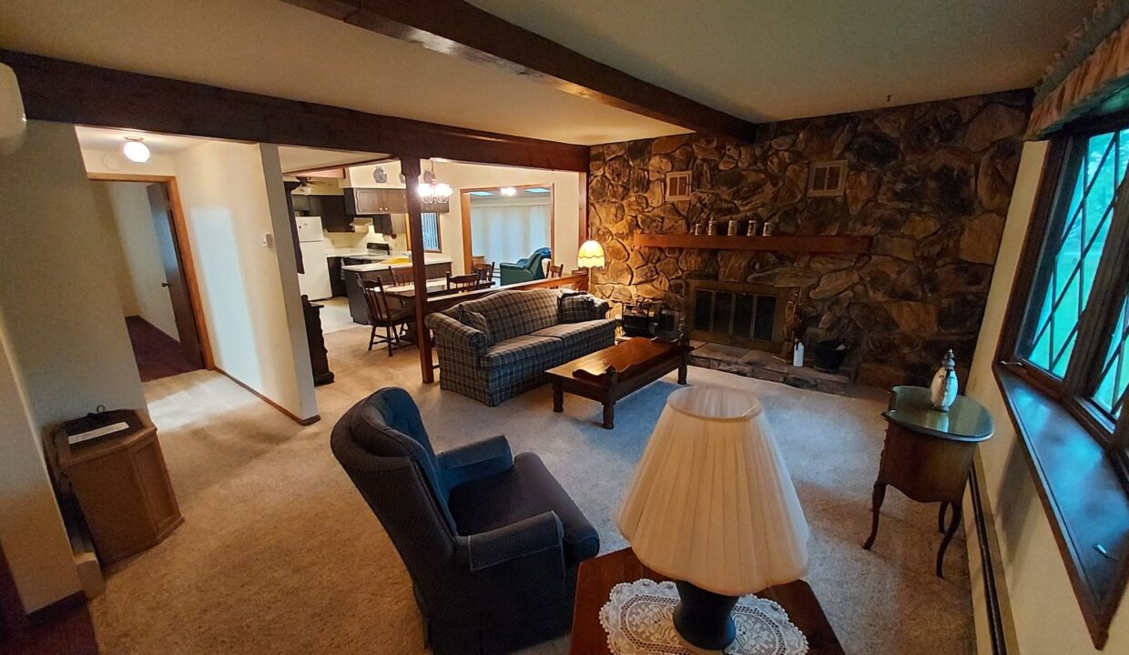 Clarks Rd - Living Rm