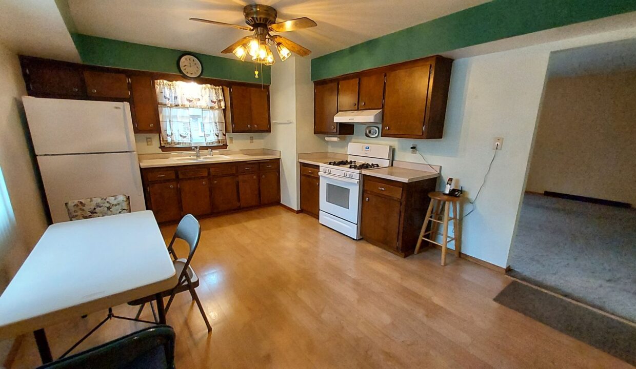 3642 S 95th - kitchen1