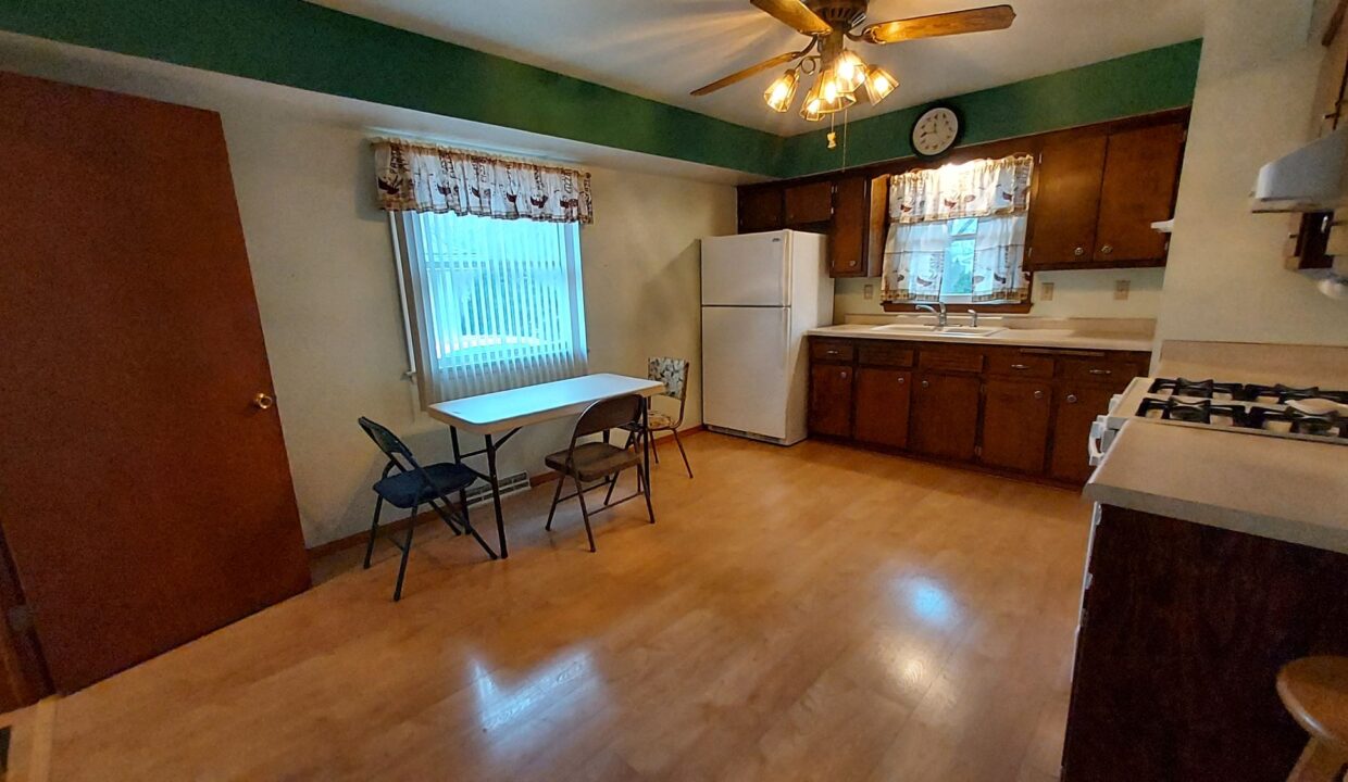 3642 S 95th - kitchen2