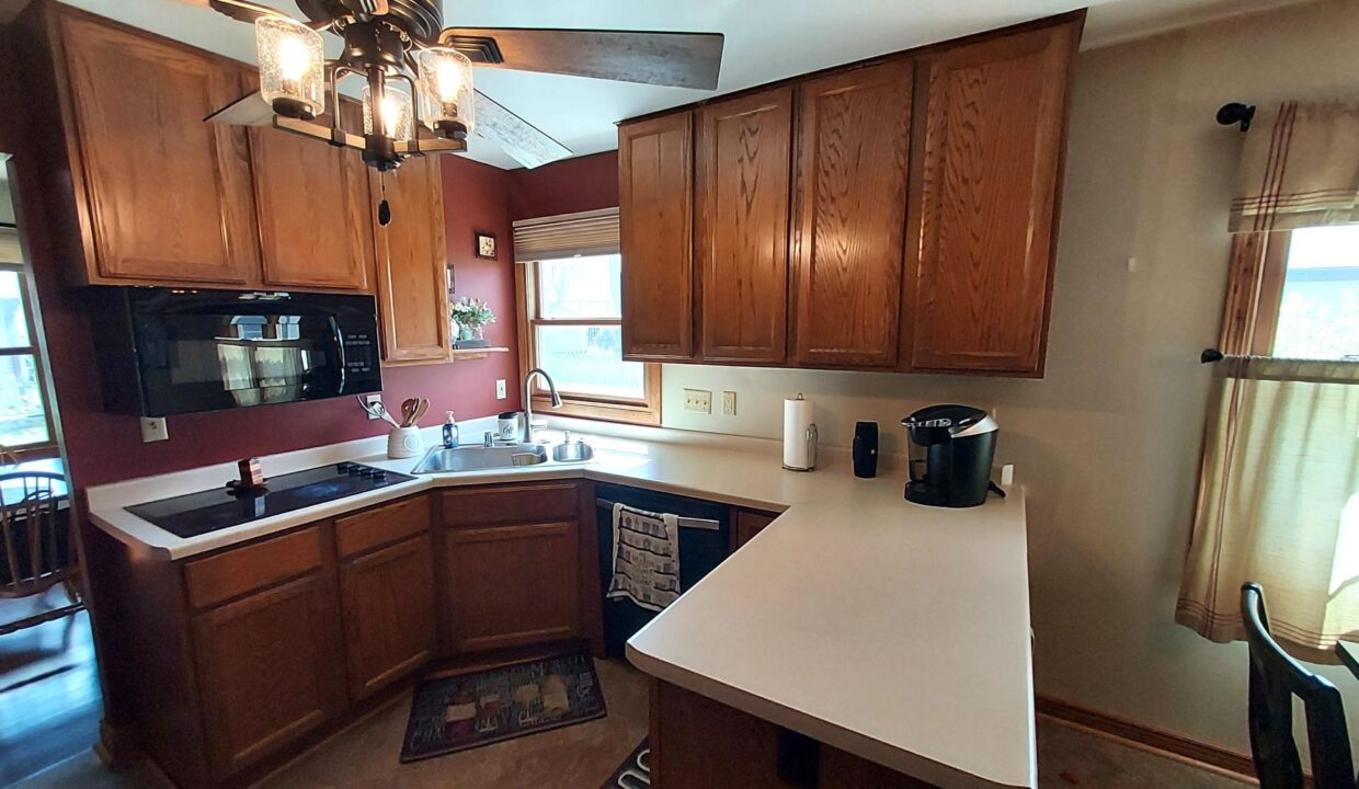 15415 Fenway - Kitchen2