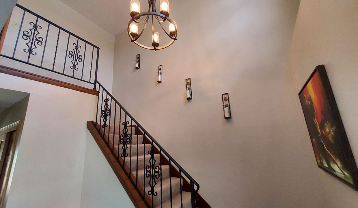 15415 Fenway - Staircase