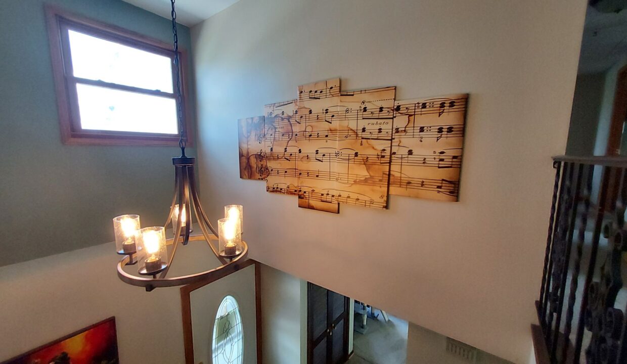 15415 Fenway - Stairway