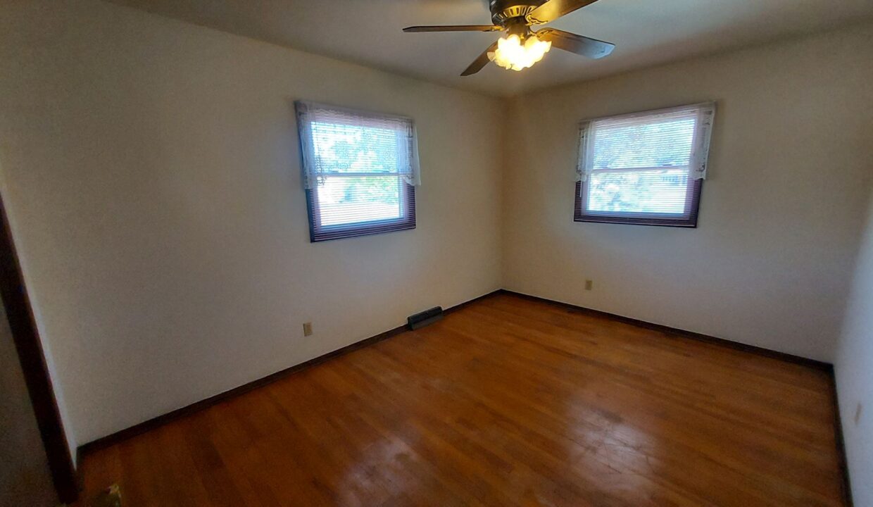 8030 S Waring - BR2