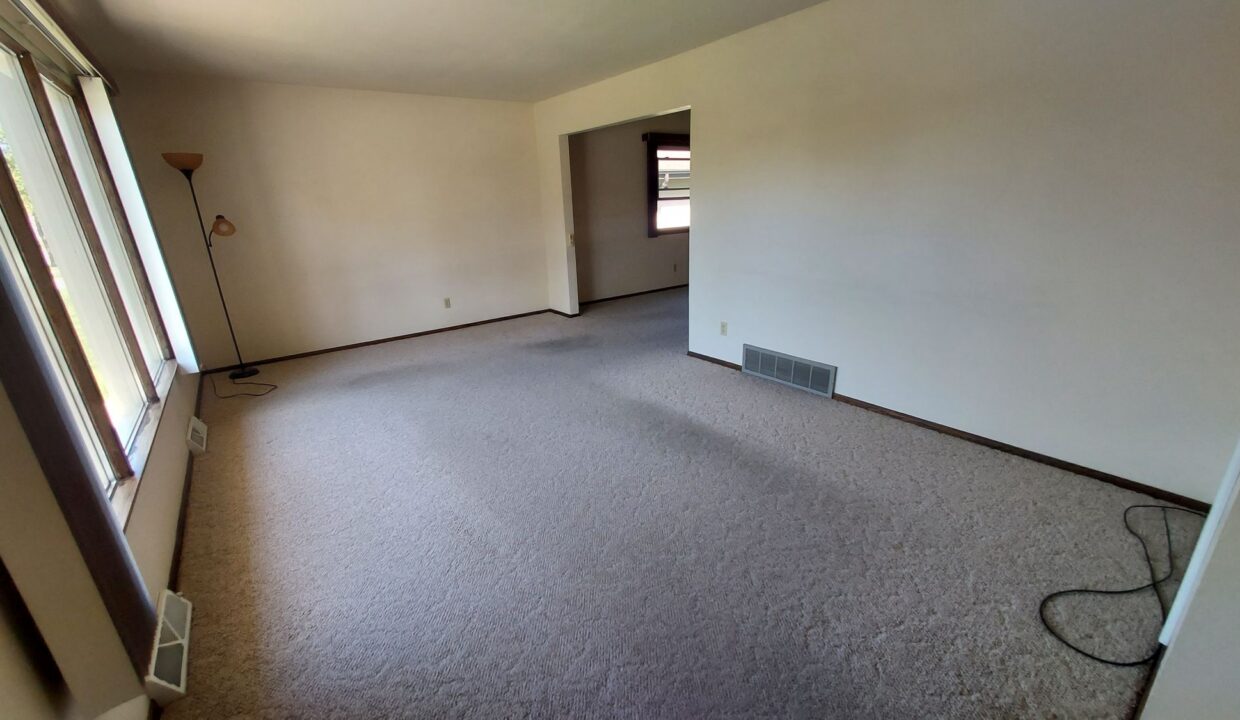 8030 S Waring - Living Rm