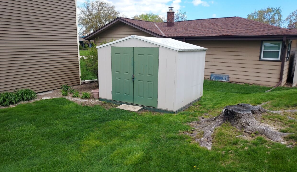 8030 S Waring - Shed