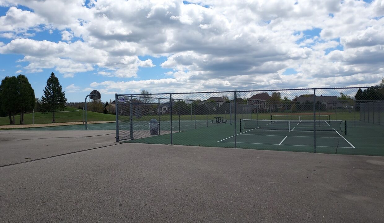 8030 S Waring - Tennis Courts