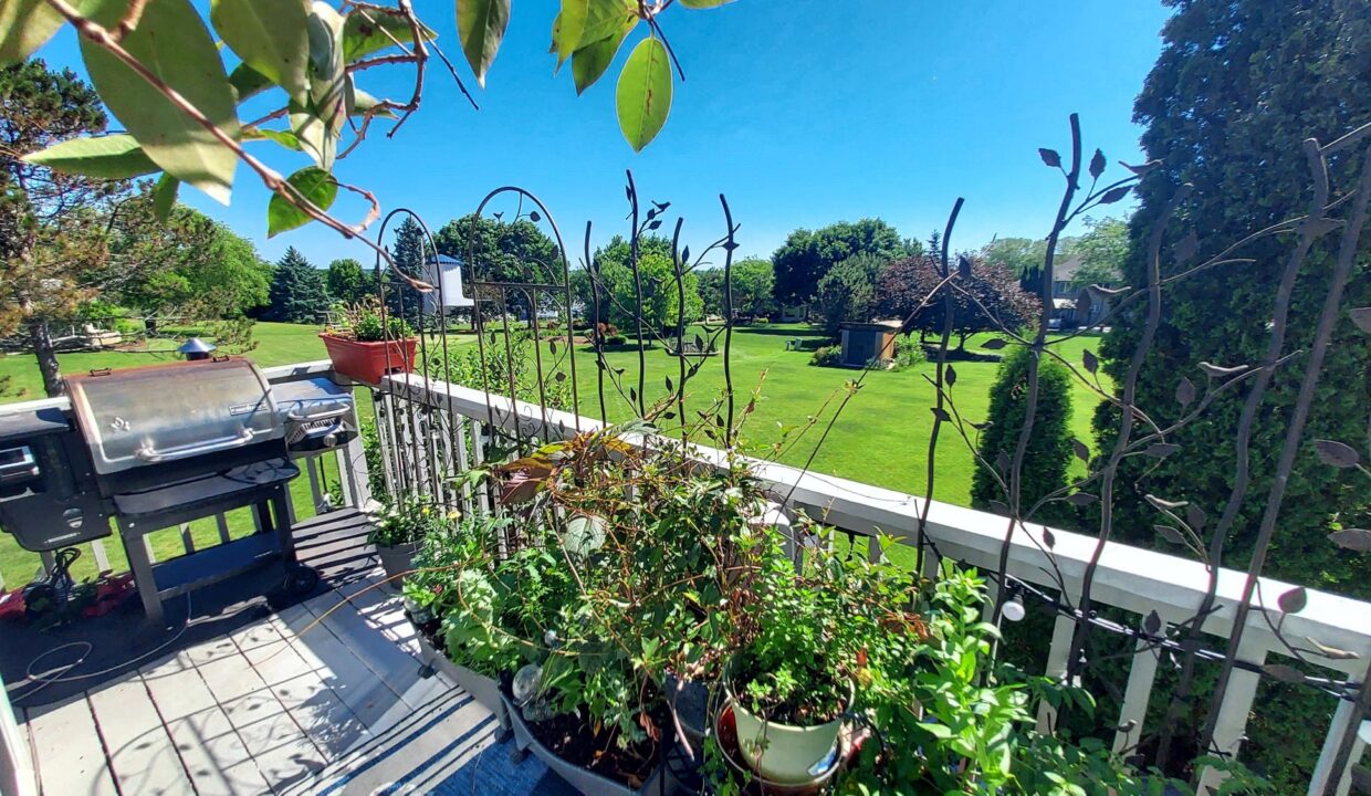 8404 S 68th - Deck View2