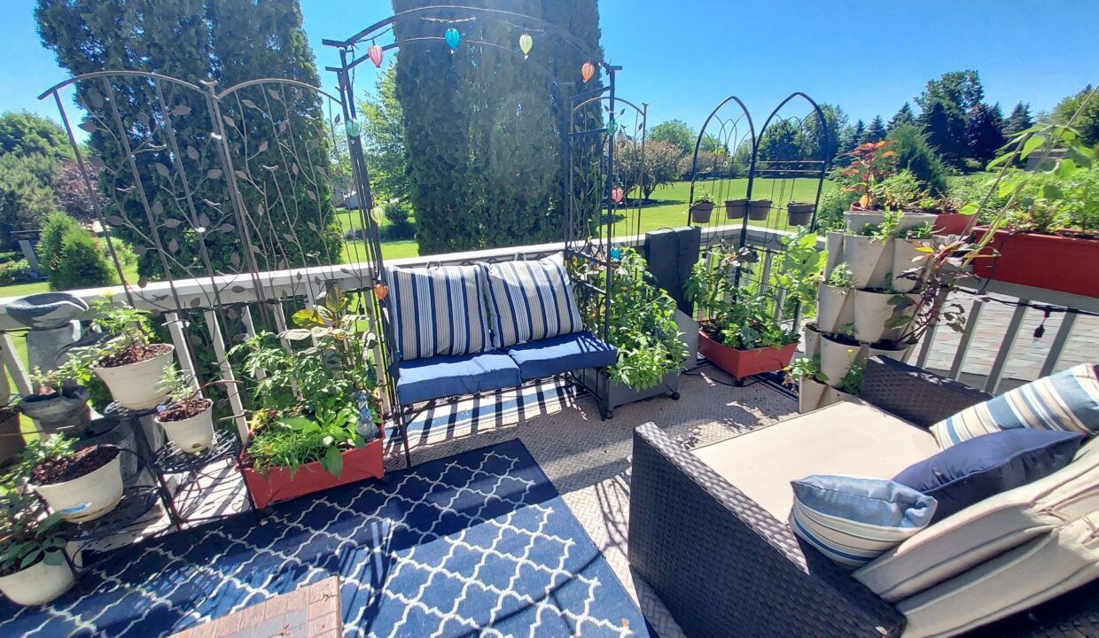 8404 S 68th - Deck1