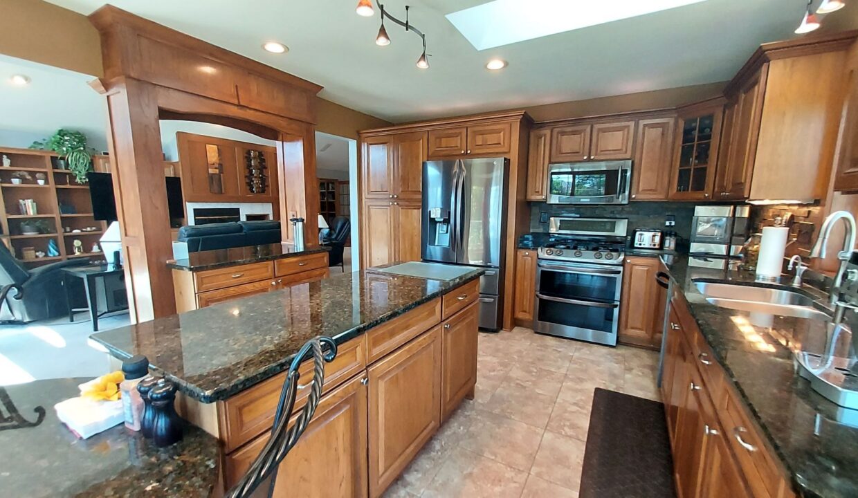 8404 S 68th - Kitchen1