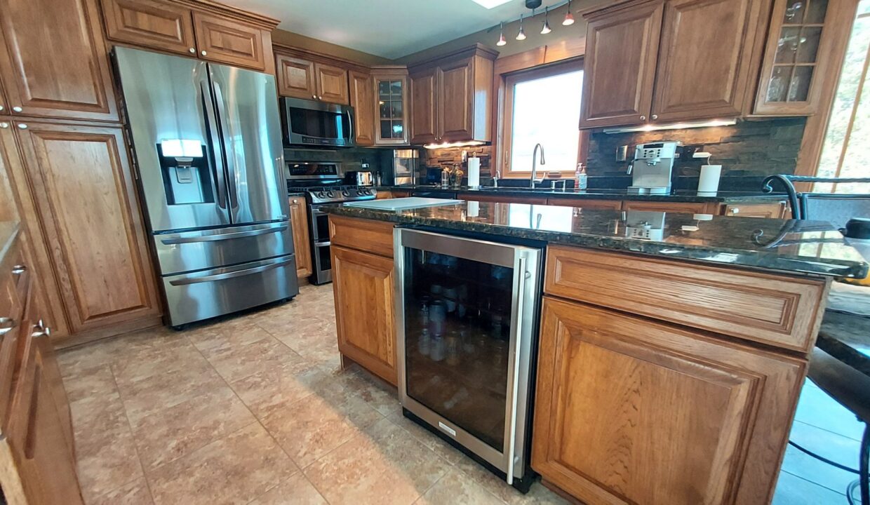 8404 S 68th - Kitchen2