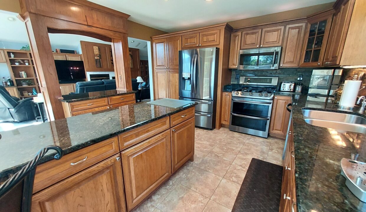 8404 S 68th - Kitchen3