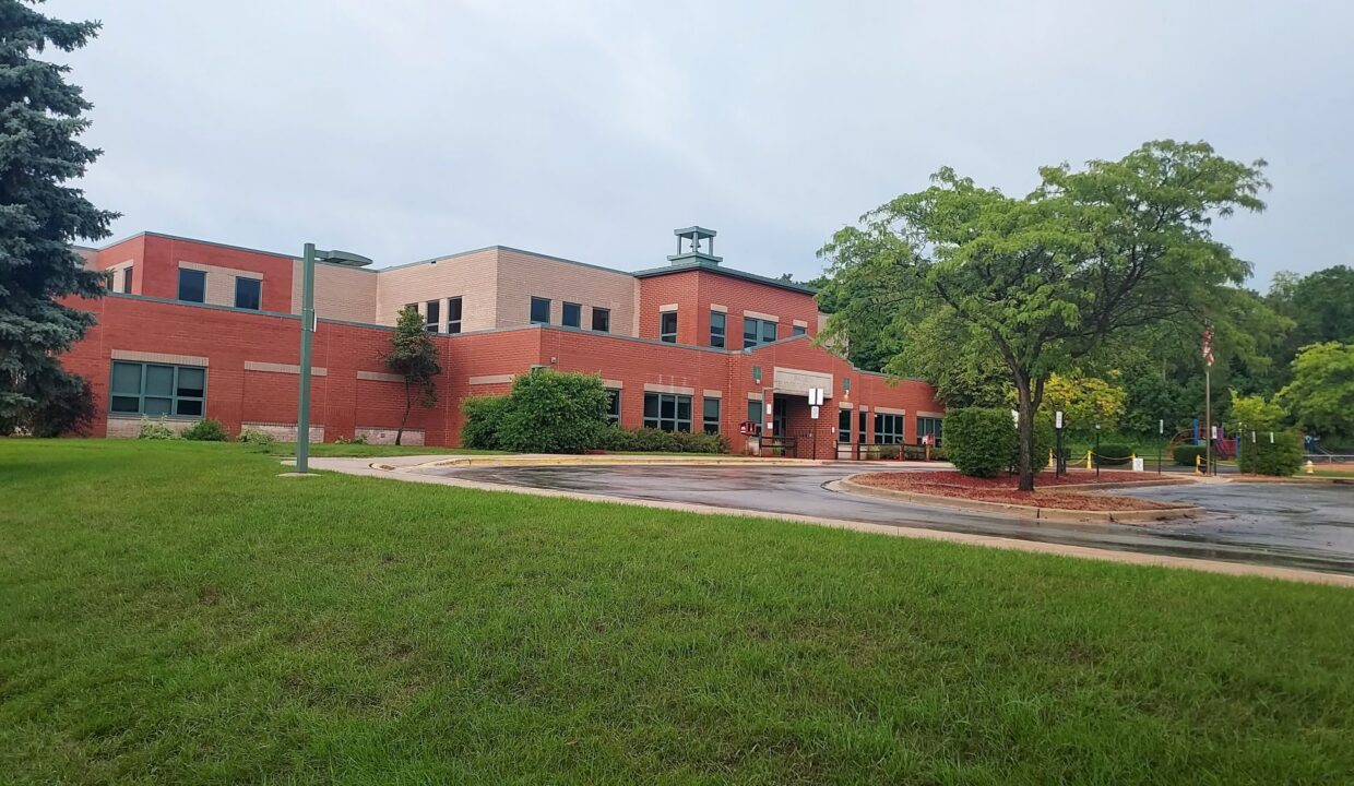 1405 15th Ave - Rawson Elementary School