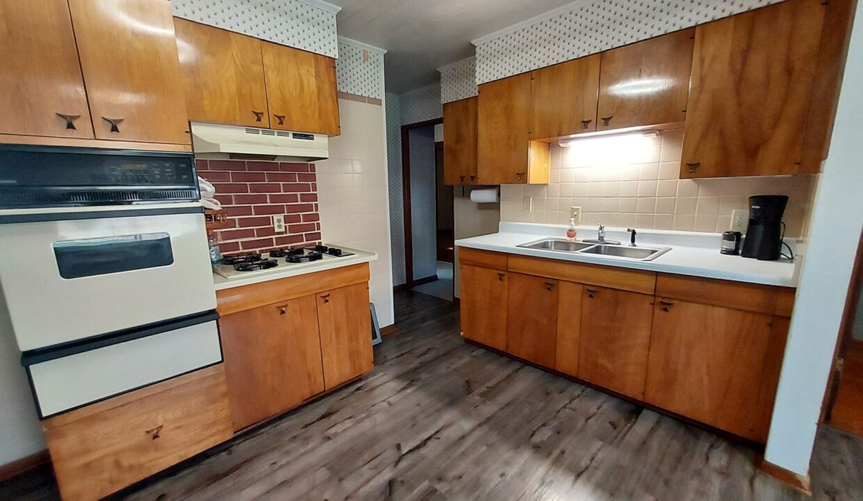 1405 15th Ave - kitchen1