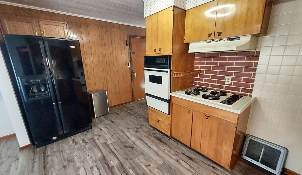 1405 15th Ave - kitchen2
