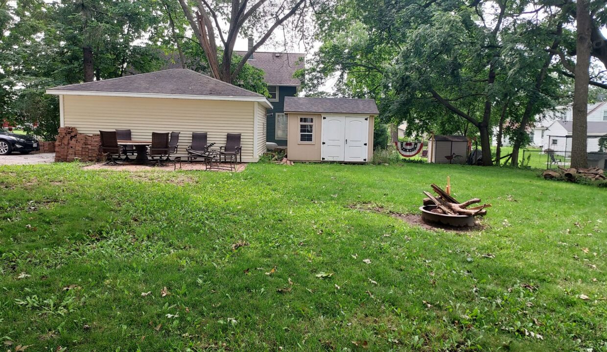 619 Division St - Backyard - Shed